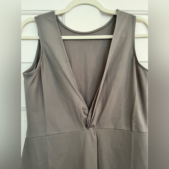 LOVE BONITO Jarlo Low Back Twist Maxi Dress size Medium soft & hands just right - Picture 14 of 14